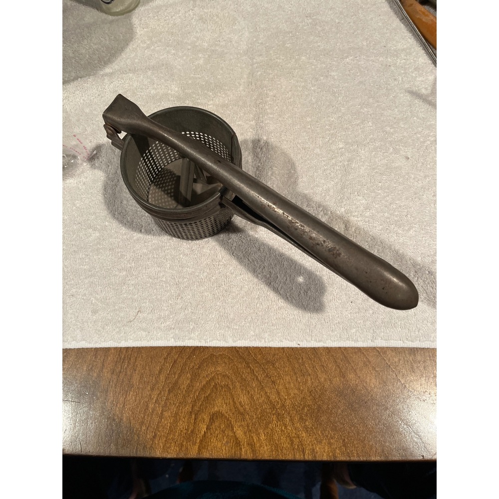 Vintage Potato Ricer Fruit Press Hand Crank Metal Primitive Kitchen Tool Silver
